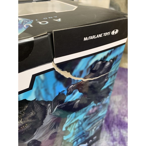 DC Multiverse Aquaman and Lost Kingdom Stealth Suit 12" W/ Sunken Citadel Pirate - Picture 9 of 9